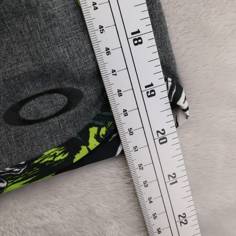 Oakley Mens Board Shorts Size 32 Grey Tropical Floral Tailored Fit Swim Trunks
